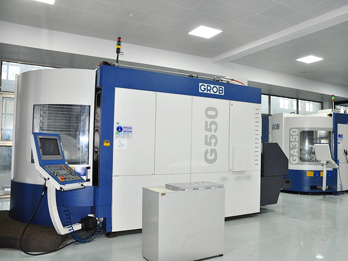 五轴联动卧式加工中心