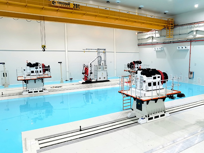 机器人铺丝机8丝束（Ø 5m*15m）