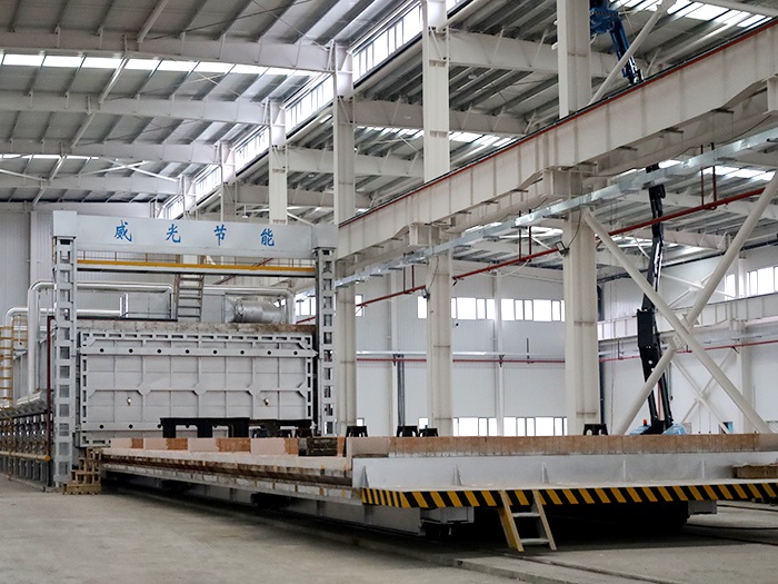 热处理炉：加工行程35m*8m 